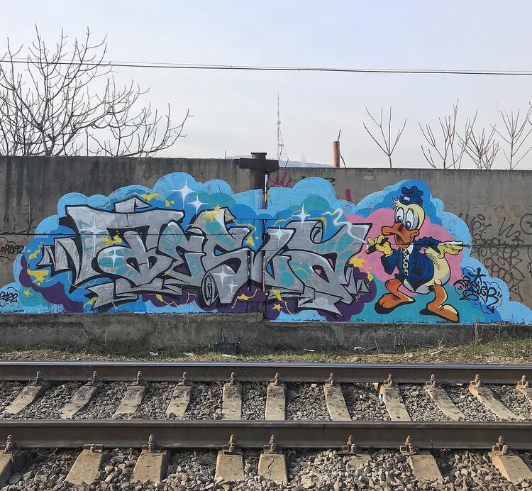 © Tesla